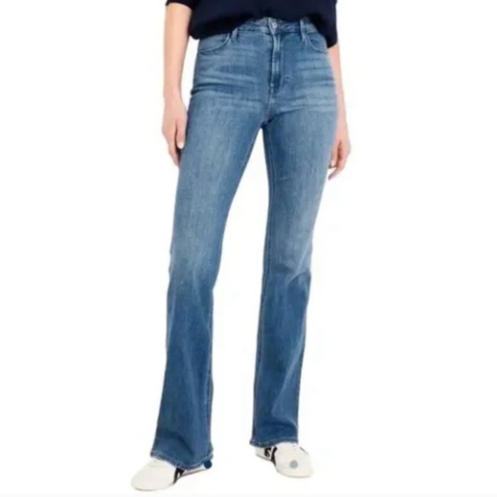 NWOT Old Navy High Rise Wow Flare Jeans